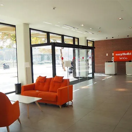 招待所 Easyhotel Centre