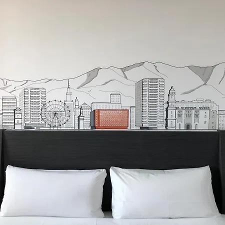 Easyhotel Centre *