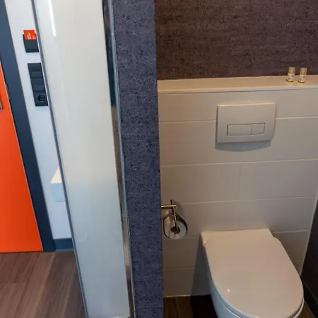 Easyhotel Centre 招待所 马拉加