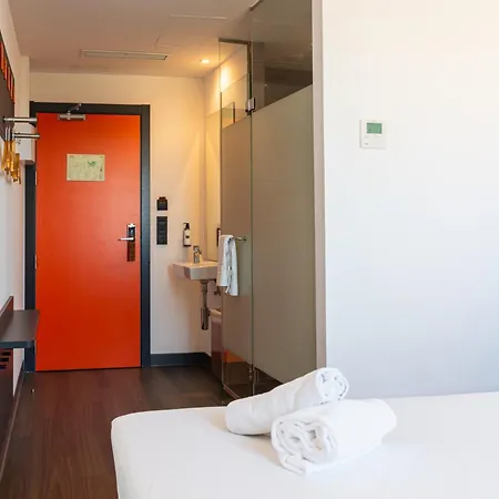 Easyhotel Centre